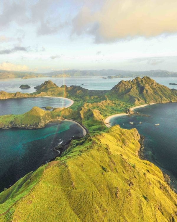 Liveaboard vs Land-Based Diving in Komodo: Honest 2027 Comparison
