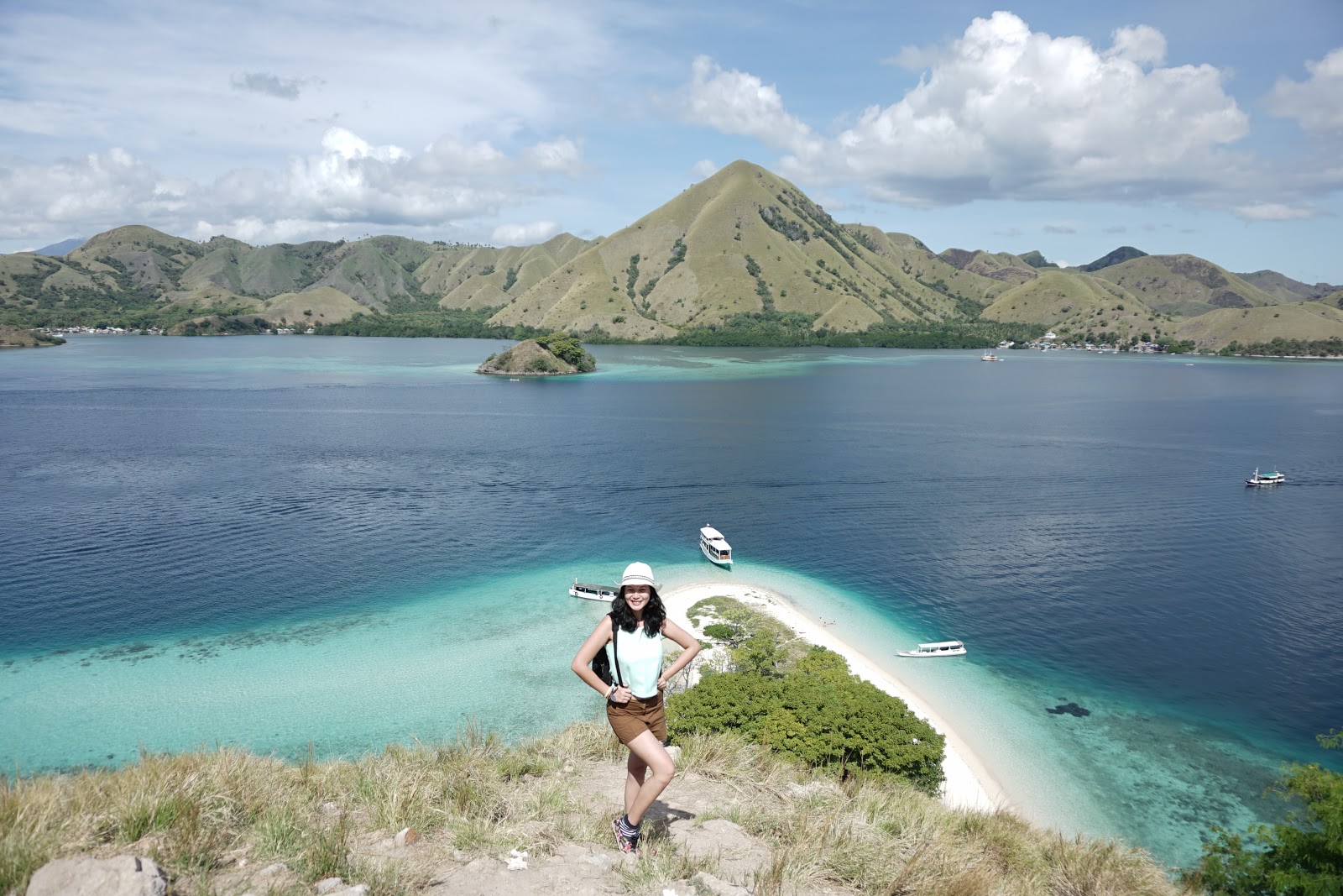 Padar Island Sunrise Hike 2027: The Three-Bay Viewpoint Trek Guide