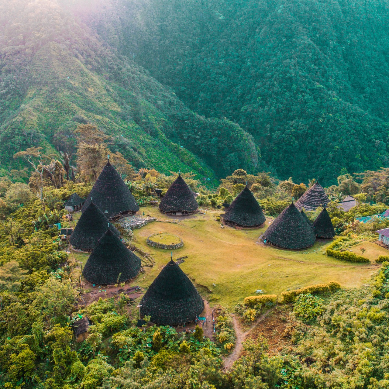 What’s the Best Luxury Cruise in Komodo National Park Right Now?