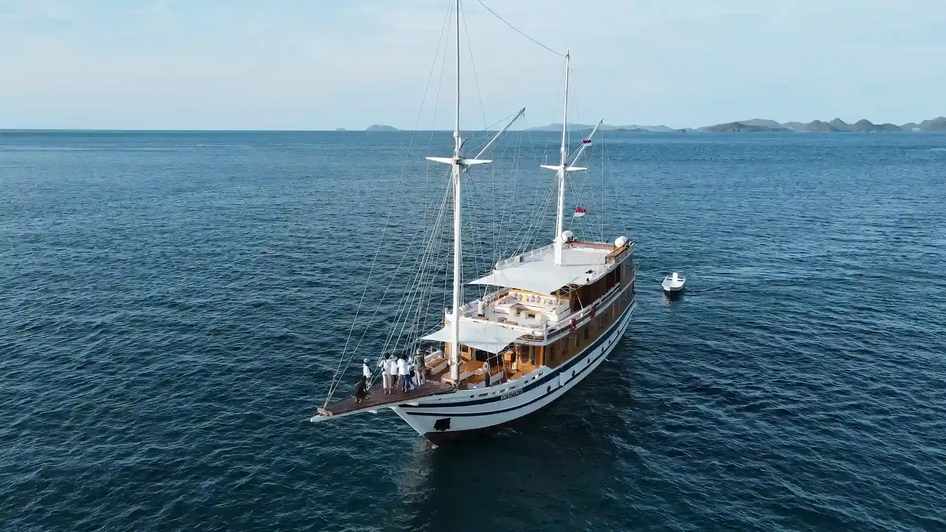 Catnazse Liveaboard | KomodoLuxury | Bali Premium Trip
