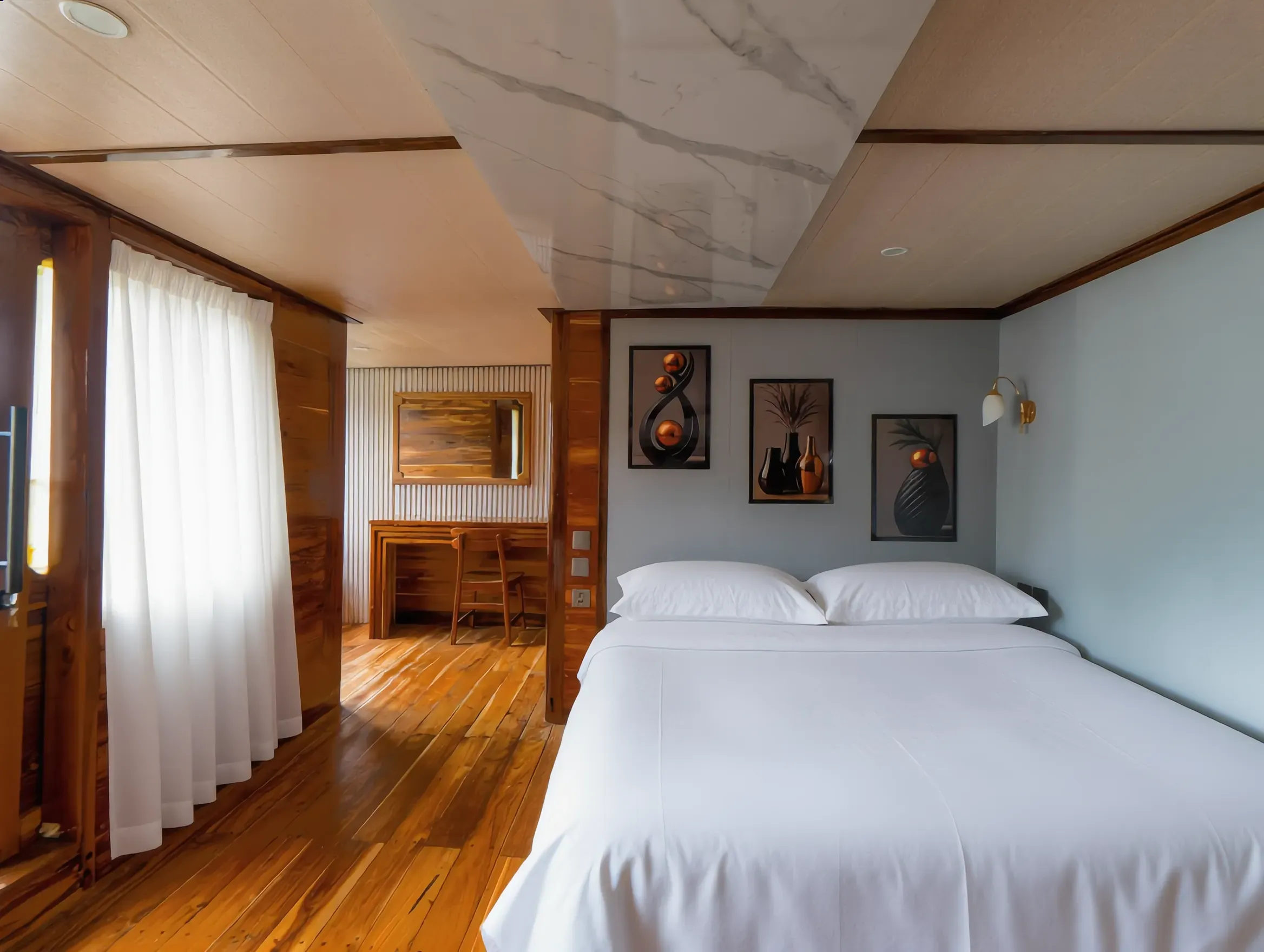 Master Cabin | Naturalia Cruise | Komodo National Park