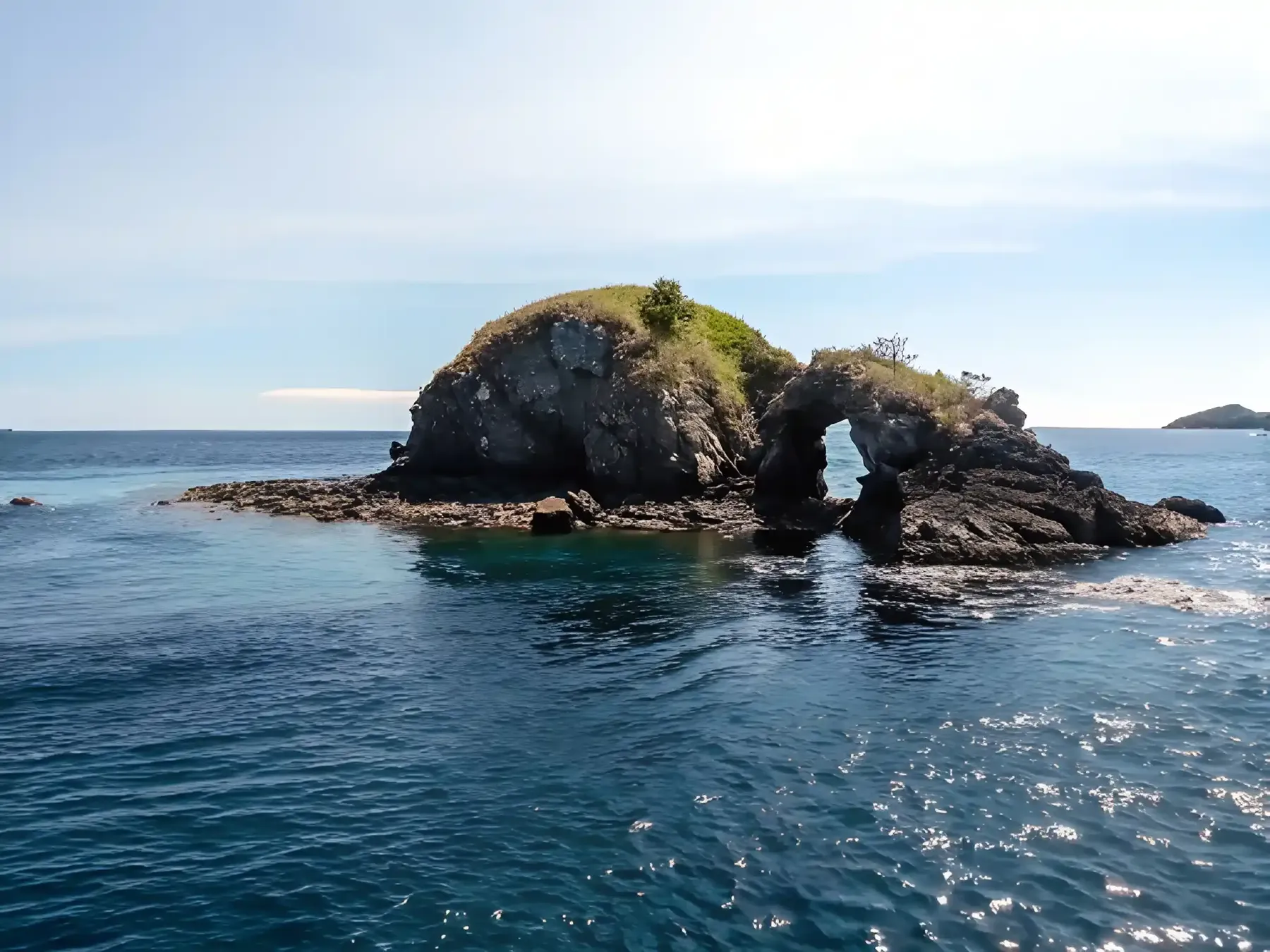 Batu Bolong pinnacle dive site in Komodo National Park